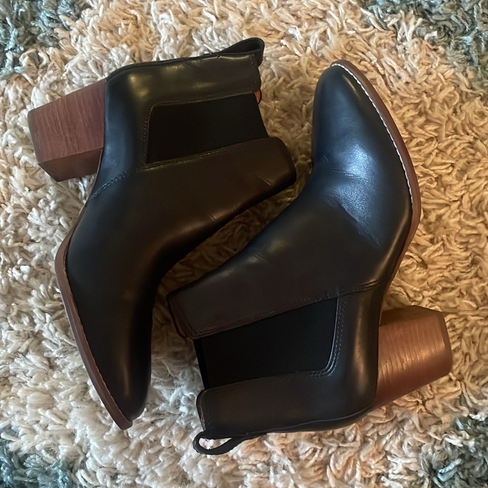 Madewell Black Leather Chelsea Ankle Boots with Brown Stacked Heel - Picture 3 of 7